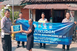 Sambut Hari Lalu Lintas Bhayangkara, Polsek Piyungan Bagikan Sembako