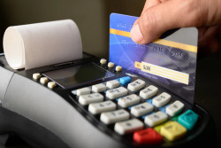 Paylater Gerus Eksistensi Bisnis Kartu Kredit, Begini Respons Bank...