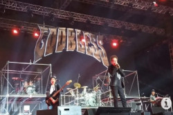 Wow! God Bless Rayakan Ultah ke-50 di Synchronize Fest 2023