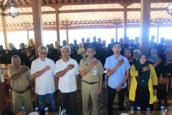 Biar Untung Besar, Warga Pesisir Gunungkidul Diajari Cara Membuat Pakan Ikan Mandiri