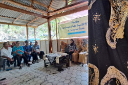 Pemberdayaan Difabel di Kaliagung Kulonprogo, Dapat Pelatihan Ecoprint