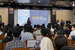 JCH dan DTETI UGM Berkolaborasi Membangun Personal Branding dan Karier di Platform Digital