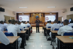 Ingatkan Terkait Jogja 5 Besar Penyalahgunaan Narkoba, Kepala BNNP DIY Beri Kuliah Umum di Stimaryo