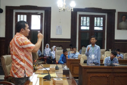 DPRD DIY Didatangi Ratusan Pelajar SMP, Sinau Pancasila