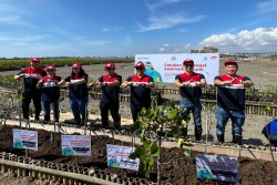Semarak HUT ke-53 Tahun, Astra Motor Tanam 10.000 Bibit Mangrove