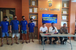 Dituding Pacari Istri Orang, Warga Imogiri Dikeroyok dan Ditusuk