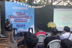 Rumah Web Fasilitasi Komunitas IT & Start-up Jogja Belajar Komputasi dengan Alibaba Cloud