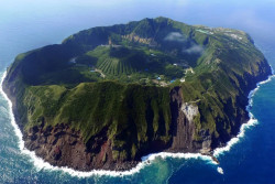 Di Jepang, Ada Sebuah Kota yang Berada di dalam Kawah Gunung Berapi