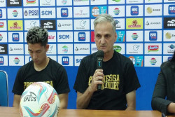 Beri Sinyal Mundur dari PSS Sleman, Pertandingan Melawan Madura Berpotensi Jadi Laga Terakhir Marian Mihail
