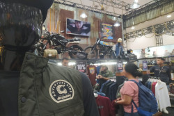 Jadi Bagian di KUSTOMFEST 2023, EIGER Riding Kenalkan Produk untuk Motoran