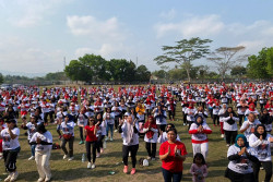 PDIP Bantul Sosialisasikan Ganjar Pranowo Melalui Senam Massal