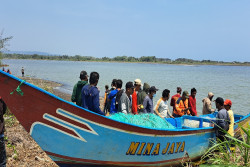 Dihantam Ombak saat Kabut Tebal, Perahu Nelayan Terguling di Perairan Kulonprogo