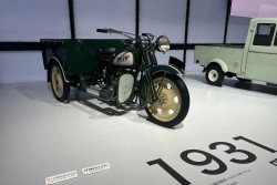 Daihatsu Pamerkan 6 Kendaraan Legendaris di Japan Mobility Show, Ini Foto-Fotonya