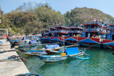 Kapal Besar Tetap Bersandar di Pelabuhan Sadeng Gunungkidul