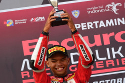 CBR Series Antar Astra Honda Raih Dua Gelar Juara Nasional di Mandalika Racing Series