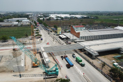 Tol Jogja Solo Akhirnya Tersambung dengan Tol Trans Jawa, Pengerjaan Instalasi Jembatan di Colomadu Berjalan Sukses