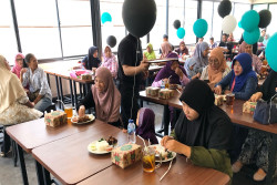 Bebek Goreng H Slamet by Waroeng Group Ngampilan Pindah ke Jalan Godean