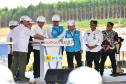 Presiden Jokowi Groundbreaking Pembangunan PLTS PLN 50 MW di IKN Nusantara, Hadirkan 100% Energi Bersih