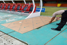 Akrilik Pengganti Bench Pemain Stadion Maguwoharjo Mulai Didatangkan