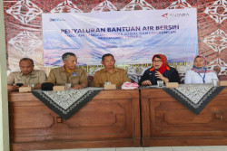 Perum LKBN Antara Salurkan Bantuan Air Bersih untuk Warga Gunungkidul