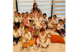 Ibu Muda Sudah Punya 22 Anak, Masih Ingin Tambah Hingga 100 Bayi