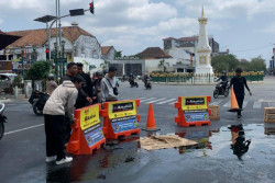 Ditakutkan Meledak, DPRD Jogja Minta Luapan Minyak di Tugu Segera Diatasi