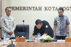 Pemkot Jogja Serahkan Dana Hibah Pilkada 2024 Rp45,73 Miliar