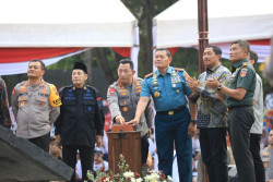 Hadiri Peresmian Monumen Jenderal Hoegeng, Pj Gubernur Jateng: Sosok Polisi Jujur, Sederhana dan Pemberani