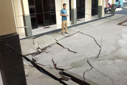 Baru Selesai Dibangun, Cor Halaman Kapanewon Patuk Senilai Rp2,4 Miliar Ambles karena Hujan