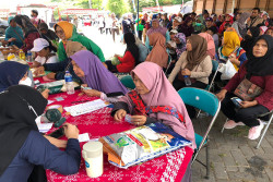 Warga Mlati dan Seyegan Antusias Datangi Pasar Murah