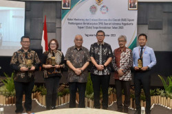 Turut Berkontribusi Turunkan Kemiskinan Ekstrem, BPD DIY Diganjar Penghargaan