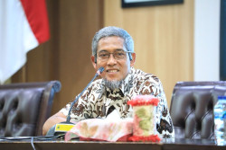 RAPBD Jateng 2024 Masih Proses Pembahasan, Pemprov Jateng Tetap Anggarkan Insentif Guru Keagamaan dan BOSDA