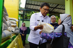 2.471 Keluarga di Kemantren Tegalrejo dapat Bantuan Beras dari Pemkot Jogja