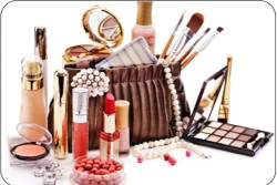 Cantik dengan Kosmetik Aman