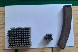 Kumpulkan Barang Bekas di Gudang Warung, Tukang Rongsok Malah Temukan Puluhan Peluru