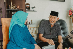 Badingah Mantan Bupati Gunungkidul Sambut Baik Sri Purnomo