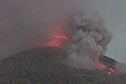 Terjadi Dua Awan Panas Guguran di Gunung Merapi