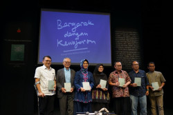 Sudirman Said Luncurkan Antologi Kedua "Bergerak dengan Kewajaran"