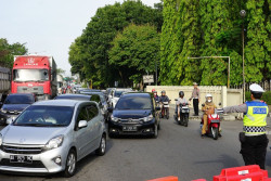 Uji Coba Kanalisasi Lajur Lambat dan Lajur Cepat Depan Monjali Cegah Penumpukan Kendaraan