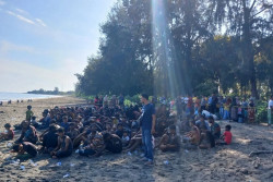 Warga Pidie Pindahkan Paksa Pengungsi Rohingya ke Tempat Jauh dari Permukiman