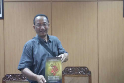 Peringati 80 Tahun Sri Sultan HB X, Dua Buku Opini Para Tokoh Diluncurkan