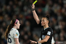 Rebecca Welch Bakal Jadi Wasit Perempuan Pertama di Liga Inggris