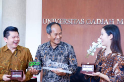 Mengembangkan Talenta Digital, GoTo, TikTok, dan UGM Berkolaborasi