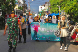 Rayakan HUT ke-3, Grand Malioboro Hotel Gelar Fun Walk dan Bakti Sosial