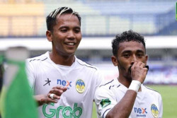 Diwarnai 3 Kartu Merah, Persikab vs PSIM Berbagi Poin Sama