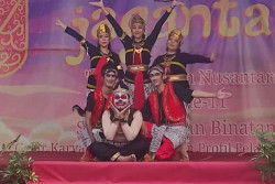 Jaga Warisan Budaya, Siswa dan Guru Tampilkan Karakter Tokoh Pewayangan