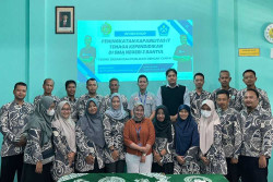 GMEDIA Ajarkan Skill Memakai Canva kepada Pegawai SMAN 3 Bantul
