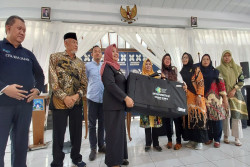 Skrining Stunting Sejak Dini, Posyandu Sleman Dibekali Antroprometri Kit