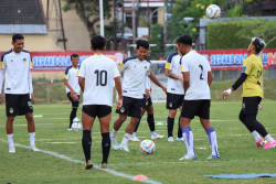 Main Malam Kontra Semen Padang, Begini Strategi Kas Hartadi Siapkan Kondisi Pemain