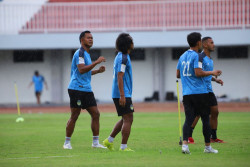 Kontra Semen Padang, Laskar Mataram Waspadai Striker Haus Gol Kabau Sirah